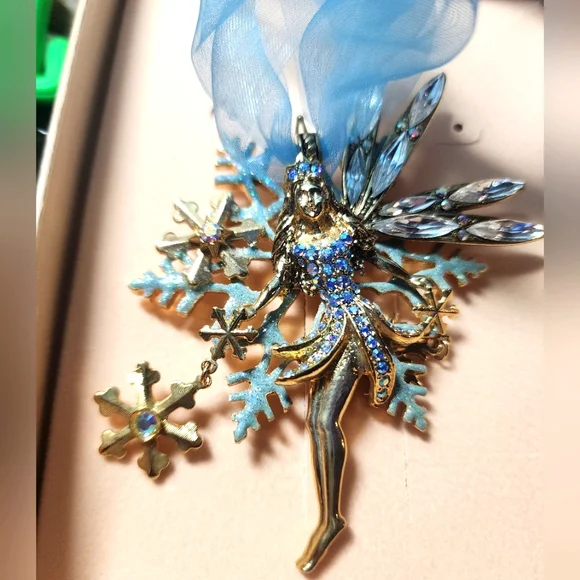 Kirks Folly Delphine Snow Fairy Brooch, Pendant or Ornament - Picture 1 of 12